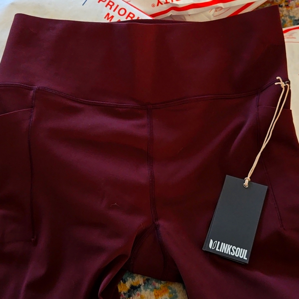 BRAND NEW NEVER WORN LINKSOUL WOMENS LEGGINGS